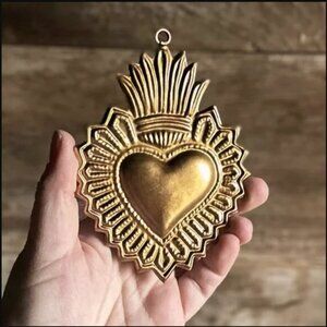 Burnished Gold-tone Small Crown Curved Heart Milagro Decor